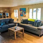 Engelshues By Interhome Lejlighed
